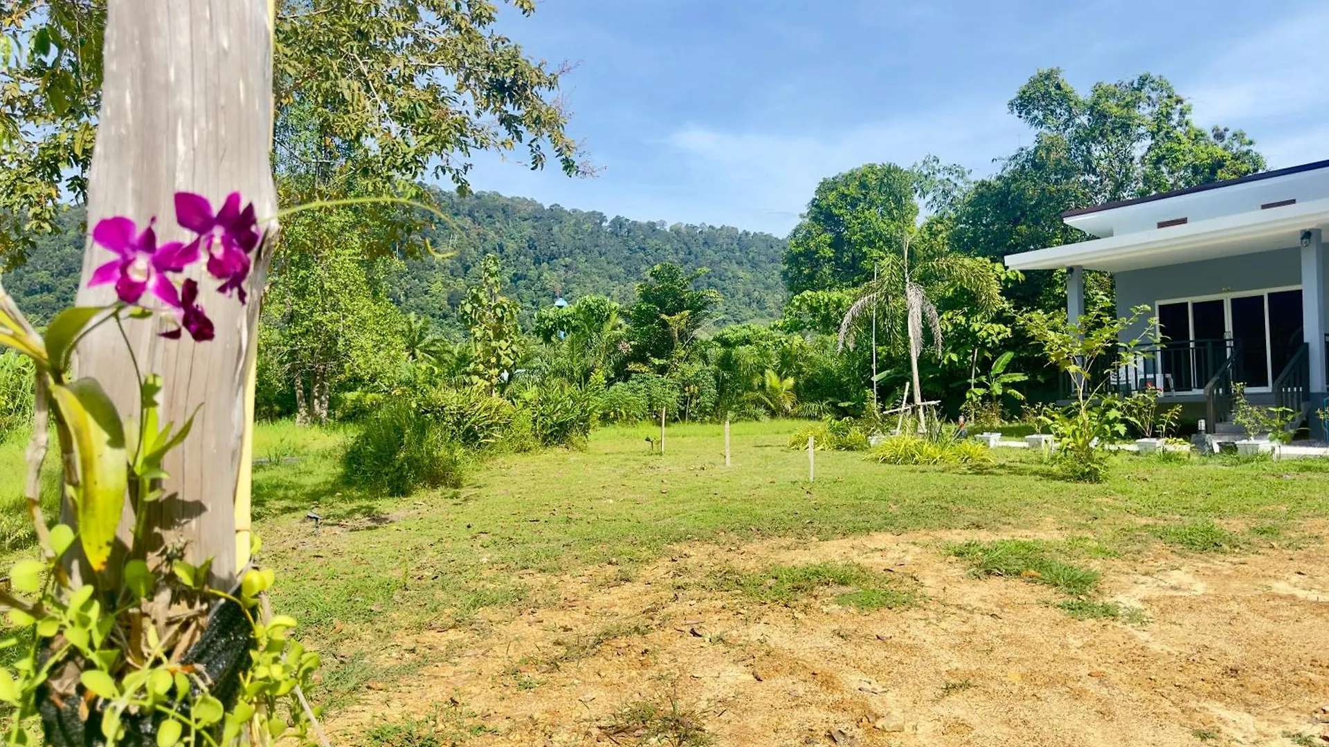 Lanta Living Bungalow 코란타 샬레