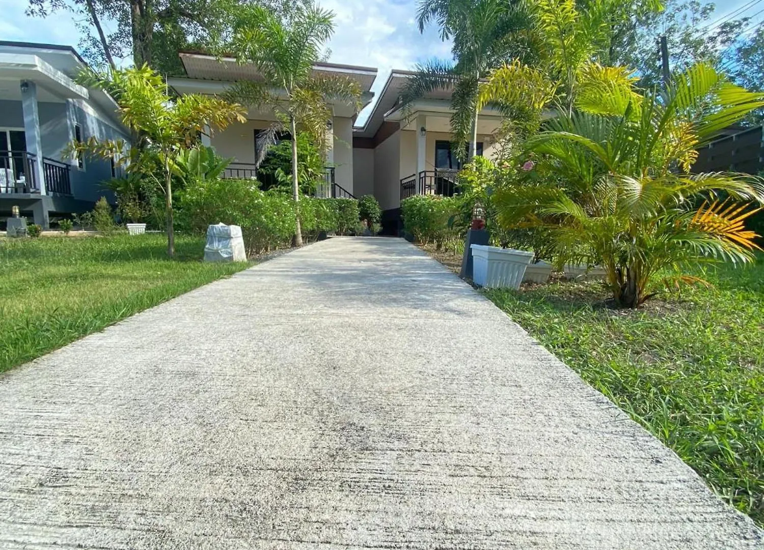 Lanta Living Bungalow 코란타 샬레
