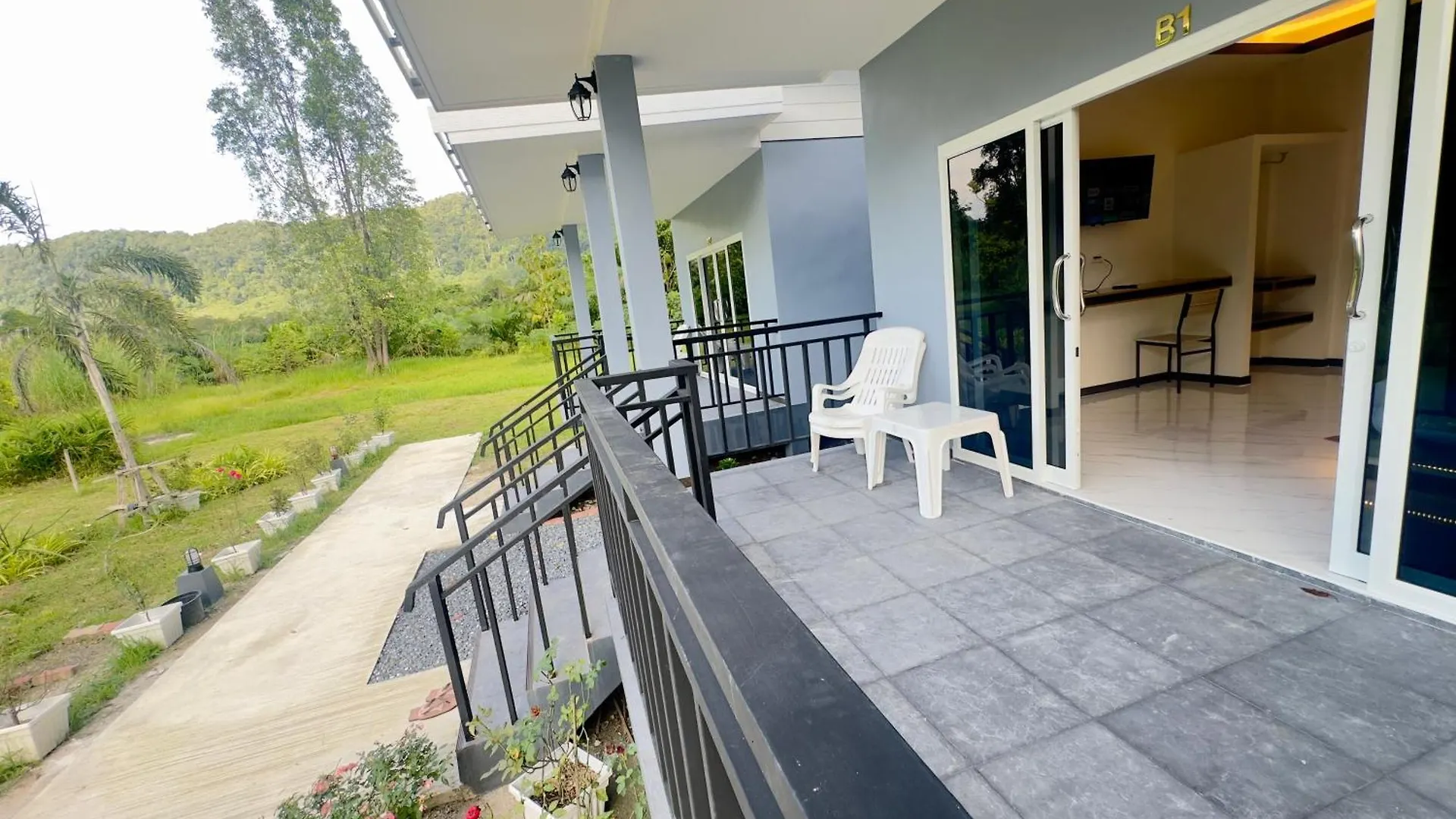 Lanta Living Bungalow 코란타 샬레